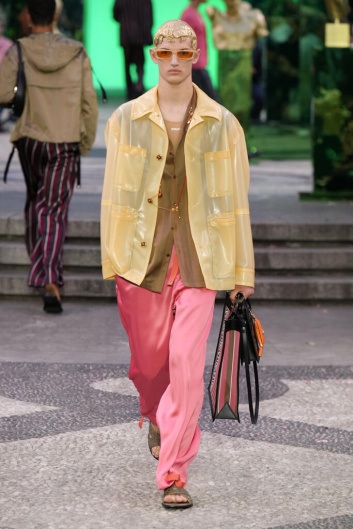 Fotoservizio/SS 2023/MEN/SFILATA/VERSACE/DP2/5