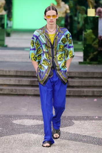 Fotoservizio/SS 2023/MEN/SFILATA/VERSACE/DP2/1