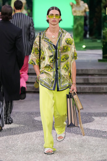 Fotoservizio/SS 2023/MEN/SFILATA/VERSACE/DP2/14