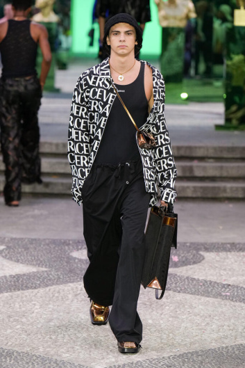 Fotoservizio/SS 2023/MEN/SFILATA/VERSACE/DP2/7