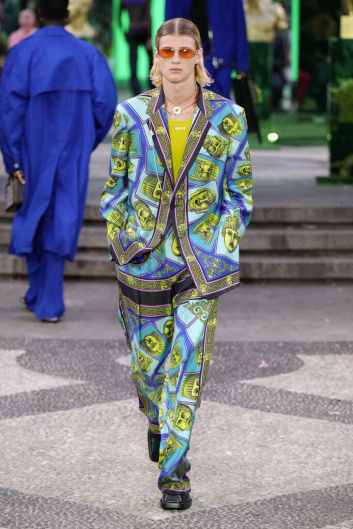 Fotoservizio/SS 2023/MEN/SFILATA/VERSACE/DP2/3