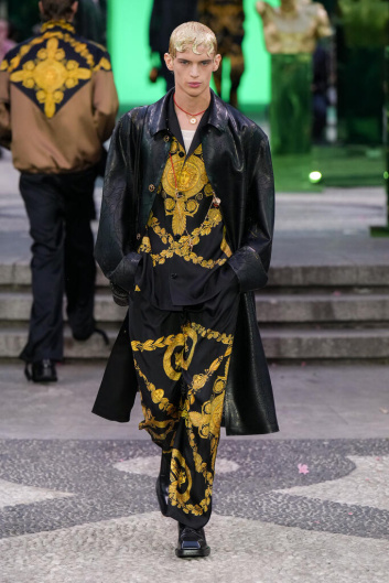 Fotoservizio/SS 2023/MEN/SFILATA/VERSACE/DP2/13