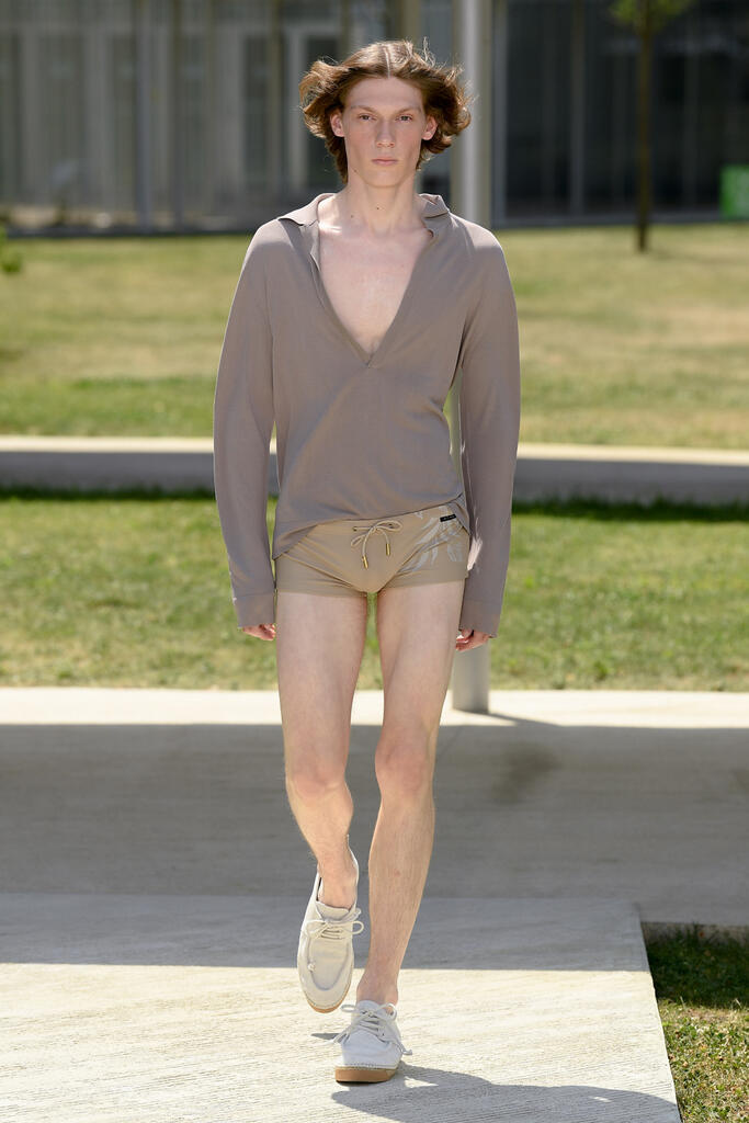 Fotoservizio/SS 2023/MEN/SFILATA/ETRO/DP2/3