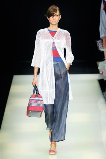 Fotoservizio/SS 2016/WOMEN/GIORGIO ARMANI/DP1/3
