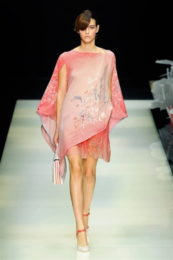 Fotoservizio/SS 2016/WOMEN/GIORGIO ARMANI/DP1/13