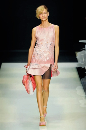 Fotoservizio/SS 2016/WOMEN/GIORGIO ARMANI/DP1/14