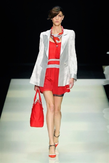 Fotoservizio/SS 2016/WOMEN/GIORGIO ARMANI/DP1/18