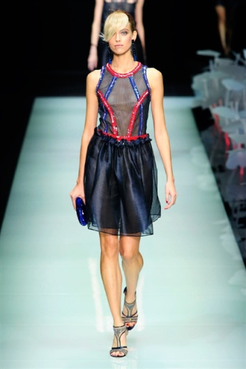 Fotoservizio/SS 2016/WOMEN/GIORGIO ARMANI/DP1/42
