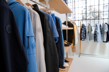 Fotoservizio/SS 2023/MEN/PRESENTAZIONE/WOOLRICH/DP2/24