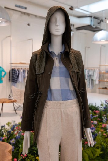 Fotoservizio/SS 2023/MEN/PRESENTAZIONE/WOOLRICH/DP2/33