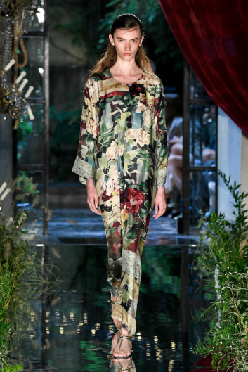 Fotoservizio/SS 2023/WOMEN/SFILATA/ANTONIO MARRAS/DP2/2