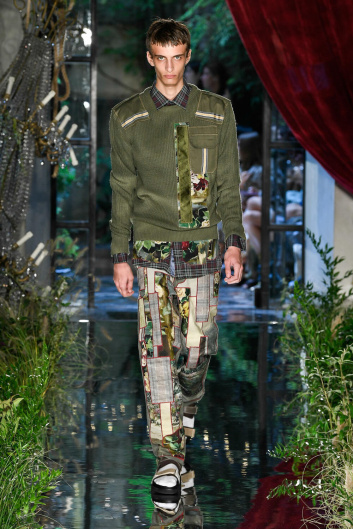 Fotoservizio/SS 2023/WOMEN/SFILATA/ANTONIO MARRAS/DP2/3