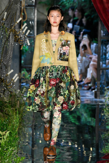 Fotoservizio/SS 2023/WOMEN/SFILATA/ANTONIO MARRAS/DP2/13