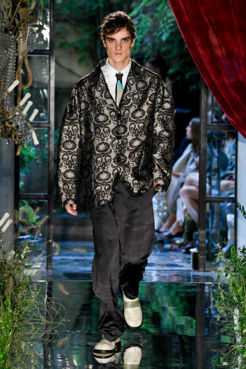 Fotoservizio/SS 2023/WOMEN/SFILATA/ANTONIO MARRAS/DP2/3