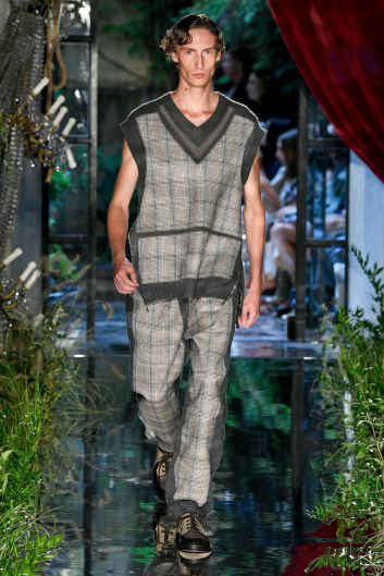 Fotoservizio/SS 2023/WOMEN/SFILATA/ANTONIO MARRAS/DP2/10