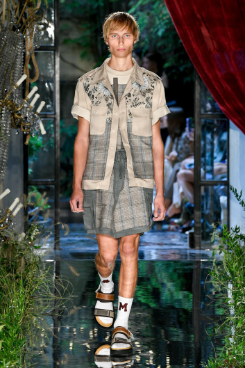 Fotoservizio/SS 2023/WOMEN/SFILATA/ANTONIO MARRAS/DP2/11