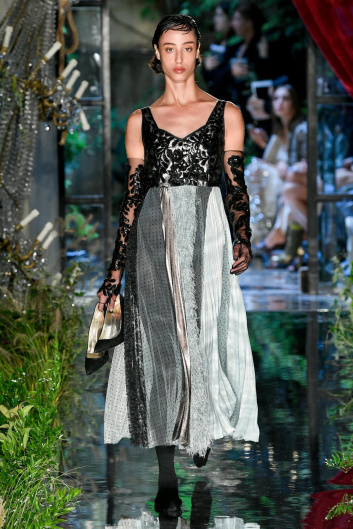 Fotoservizio/SS 2023/WOMEN/SFILATA/ANTONIO MARRAS/DP2/31