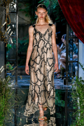 Fotoservizio/SS 2023/WOMEN/SFILATA/ANTONIO MARRAS/DP2/40