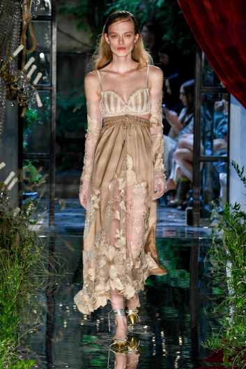 Fotoservizio/SS 2023/WOMEN/SFILATA/ANTONIO MARRAS/DP2/50