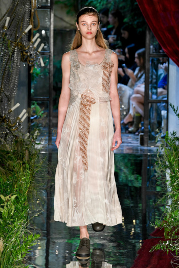 Fotoservizio/SS 2023/WOMEN/SFILATA/ANTONIO MARRAS/DP2/52