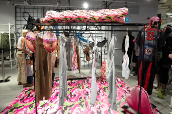 Fotoservizio/SS 2023/WOMEN/PRESENTAZIONE/SALVATORE VIGNOLA/DP2/7