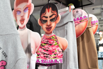 Fotoservizio/SS 2023/WOMEN/PRESENTAZIONE/SALVATORE VIGNOLA/DP2/17