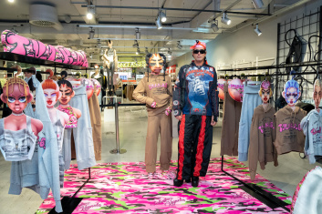 Fotoservizio/SS 2023/WOMEN/PRESENTAZIONE/SALVATORE VIGNOLA/DP2/8