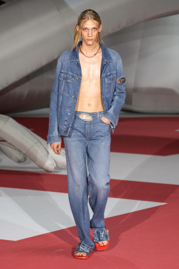 Fotoservizio/SS 2023/WOMEN/SFILATA/DIESEL/DP2/30