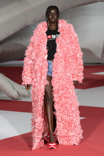 Fotoservizio/SS 2023/WOMEN/SFILATA/DIESEL/DP2/38