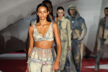 Fotoservizio/SS 2023/WOMEN/SFILATA/DIESEL/DP2/41