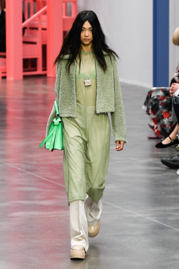 Fotoservizio/SS 2023/WOMEN/SFILATA/FENDI/DP2/17