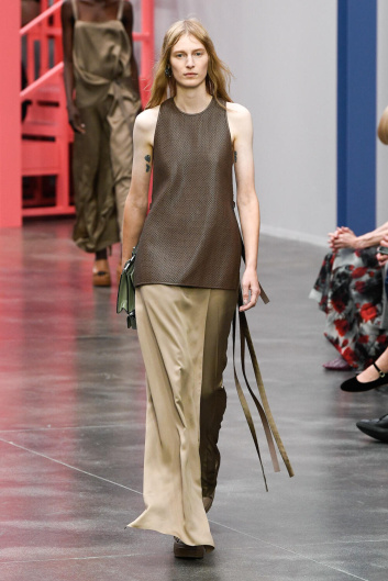 Fotoservizio/SS 2023/WOMEN/SFILATA/FENDI/DP2/22