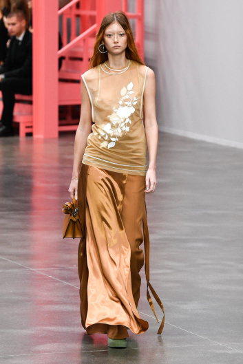 Fotoservizio/SS 2023/WOMEN/SFILATA/FENDI/DP2/18