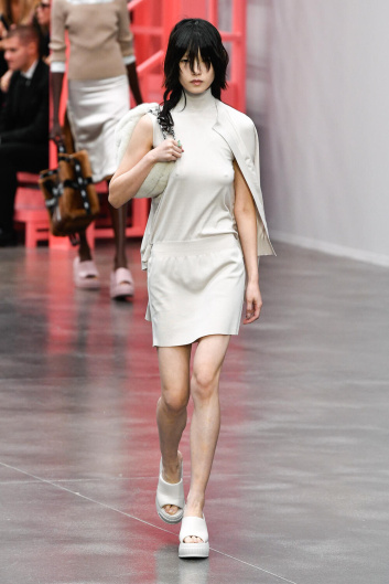 Fotoservizio/SS 2023/WOMEN/SFILATA/FENDI/DP2/19