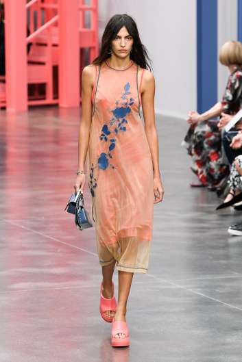 Fotoservizio/SS 2023/WOMEN/SFILATA/FENDI/DP2/48