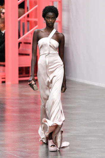 Fotoservizio/SS 2023/WOMEN/SFILATA/FENDI/DP2/60