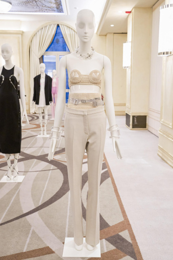 Fotoservizio/SS 2023/WOMEN/PRESENTAZIONE/KRIZIA/DP2/10