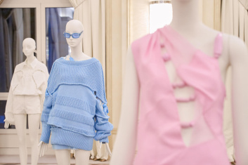 Fotoservizio/SS 2023/WOMEN/PRESENTAZIONE/KRIZIA/DP2/4