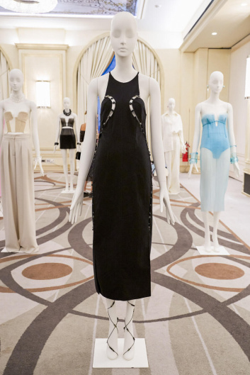 Fotoservizio/SS 2023/WOMEN/PRESENTAZIONE/KRIZIA/DP2/11
