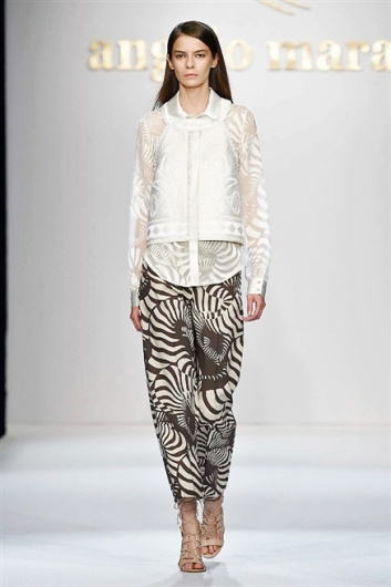 Fotoservizio/SS 2016/WOMEN/ANGELO MARANI/DP1/1
