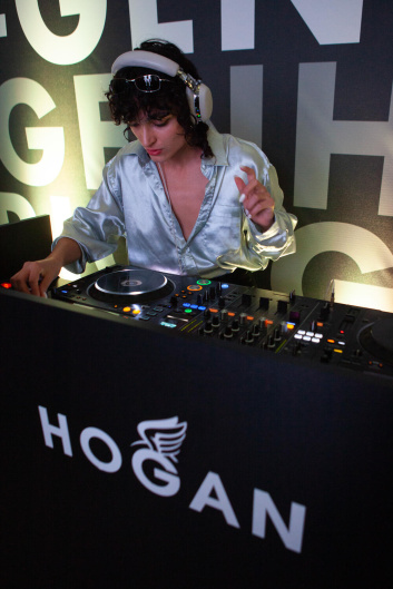 Fotoservizio/SS 2023/WOMEN/PRESENTAZIONE/HOGAN/DP2/11
