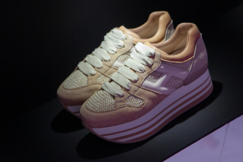 Fotoservizio/SS 2023/WOMEN/PRESENTAZIONE/HOGAN/DP2/43