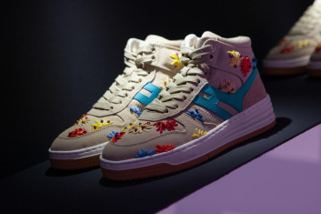 Fotoservizio/SS 2023/WOMEN/PRESENTAZIONE/HOGAN/DP2/46