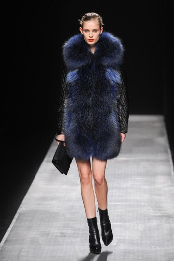 Fotoservizio/FW 2012-2013/WOMEN/SPORTMAX/27