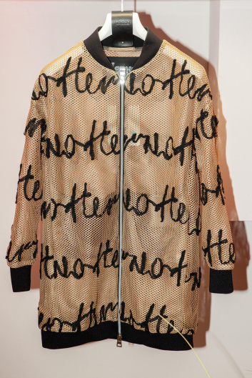 Fotoservizio/SS 2023/WOMEN/PRESENTAZIONE/HERNO/DP2/20