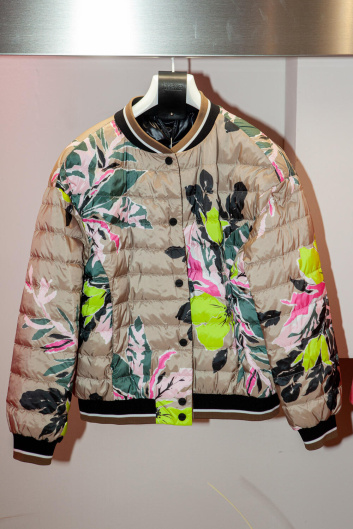 Fotoservizio/SS 2023/WOMEN/PRESENTAZIONE/HERNO/DP2/21