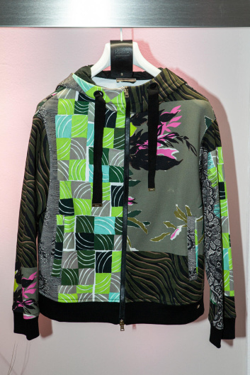 Fotoservizio/SS 2023/WOMEN/PRESENTAZIONE/HERNO/DP2/32