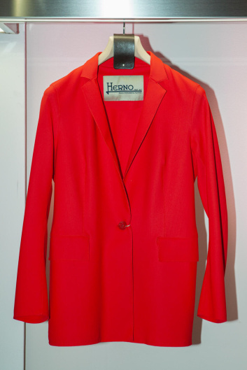 Fotoservizio/SS 2023/WOMEN/PRESENTAZIONE/HERNO/DP2/47