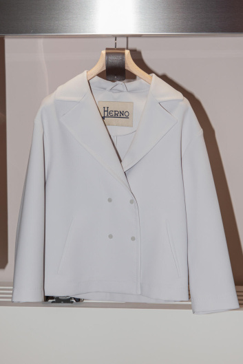 Fotoservizio/SS 2023/WOMEN/PRESENTAZIONE/HERNO/DP2/56