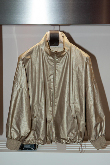 Fotoservizio/SS 2023/WOMEN/PRESENTAZIONE/HERNO/DP2/57